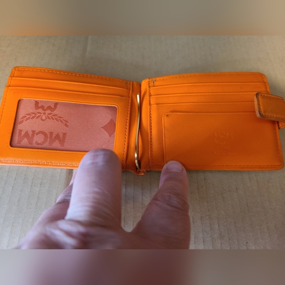 MCM BEAR WALLET RARE EUC - Picture 6 of 7